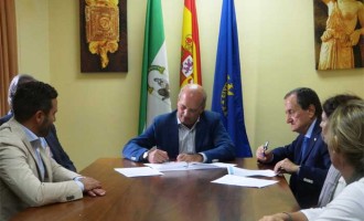 El ayuntamiento de Écija firma un convenio de colaboración con la Cámara de Comercio Italiana en Sevilla