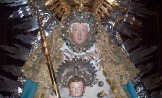 El lunes día 8 de septiembre, Écija celebra el día de su patrona, la Santísima Virgen del Valle Coronada