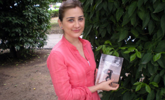Rocío Rivero López, oriunda de Écija y sobrina-nieta de Agustín Rivero, triunfa en América y España con su libro  “EMPLEAte con Actitud”
