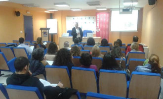 Taller de escaparatismo en Écija, organizado por la Cámara de Comercio de Sevilla