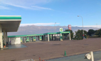 Descubren el cadáver de un hombre de Écija cerca de una gasolinera en El Elejido