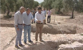 Las Universidades de  Sevilla y Montpellier trabajan en el yacimiento arqueológico Las Delicias de Écija.