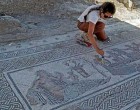 Todos los detalles del mosaico “los Amores de Zeus” explicados por J. Campos en Écija Historia