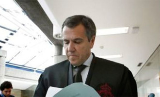 El abogado de Écija, Fernando Osuna, conocido por los casos de filiación. Entrevista en ABC