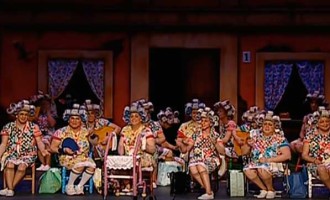 Gran actuación en el Teatro Falla de Cádiz de la chirigota de Écija, ¡Ojú, que bochorno!  (vídeo)