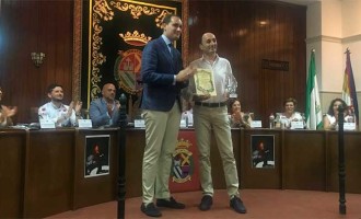 El escritor Juan J. Aguilar de Écija, recoje el primer premio del XXXI Certamen Literario «Álvarez Tendero» de Arjona (Jaén)