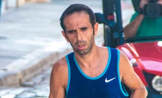 El atleta de Écija, Manuel Rosa, gana la media maraton Marchena-Paradas 2019