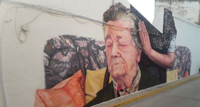 El arte urbano de la artista de Écija, Virginia Bersabé, en un mural de Villanueva de San Juan