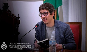 SE PRESENTA LA PUBLICACIÓN “ÉTER”, EL PRIMER LIBRO DE POESÍAS DEL JOVEN ESCRITOR ECIJANO MIGUEL A. BALMASEDA MÁRQUEZ (vídeo)